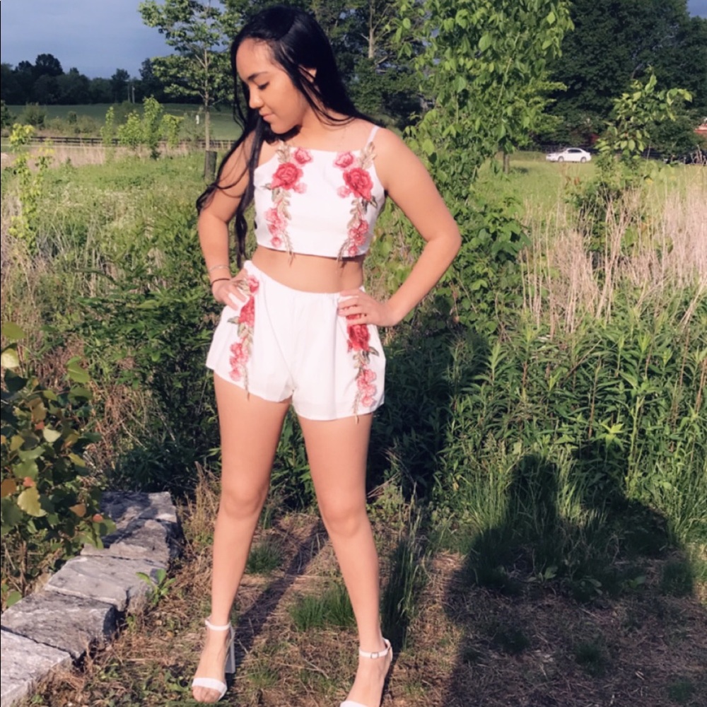 Rosey set🌹❤️ - Picture 4 of 4